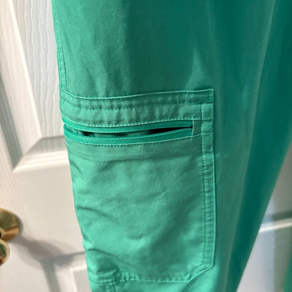 Figs Safety green technical edition Kade scrub pants size Large - Picture 4 of 7